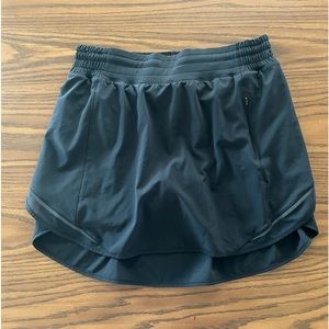 LULULEMON hotty hot high rise skirt size 8